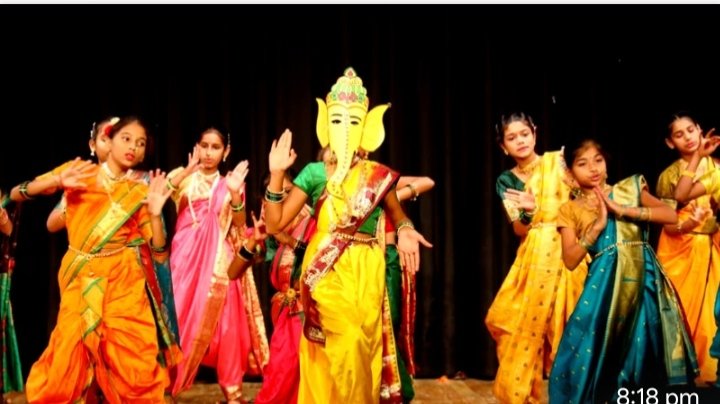 महापालिका शाळांतील विद्यार्थ्यांनी नृत्याविष्कारातून उलगडला मराठी संस्कृतीचा समृद्ध वारसा