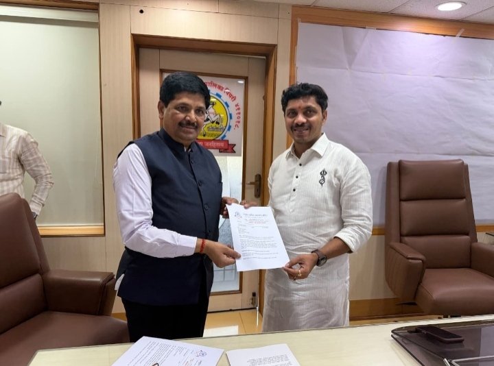 यशवंतभाऊ भोसले यांच्या ‘विनम्र अभियान पदयात्रे’ला यश; कंत्राटी कर्मचाऱ्यांना दिवाळीपूर्वी बोनस देण्याचे महापौरांचे निर्देश