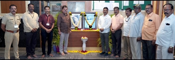 *पिंपरी-चिंचवड महापालिकेच्या वतीने माजी पंतप्रधान इंदिरा गांधी यांच्या पुण्यतिथीनिमित्त तसेच माजी उप पंतप्रधान सरदार वल्लभभाई पटेल यांच्या जयंतीनिमित्त अभिवादन…*